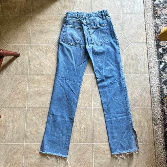 Good American Two Tone Jeans - Picture 5 of 6